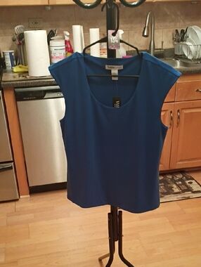 White House Black Market Cap Sleeve Scoop Neck Blouse in Royal Blue